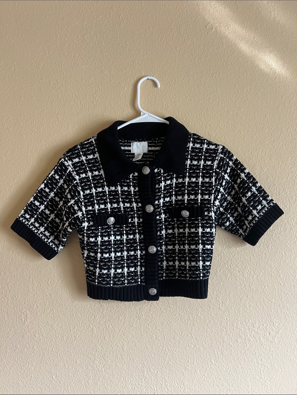 H&M Black and White Tweed Short Sleeve Button-Up Crop Cardigan size XS